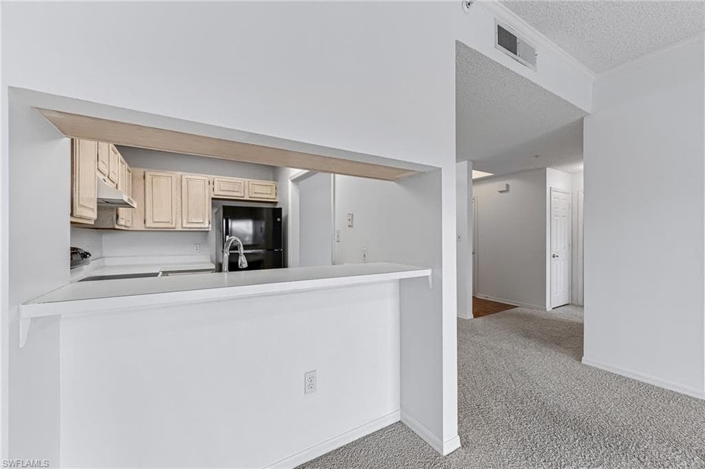 900 Arbor Lake Dr 9-307, Naples, FL 34110-8