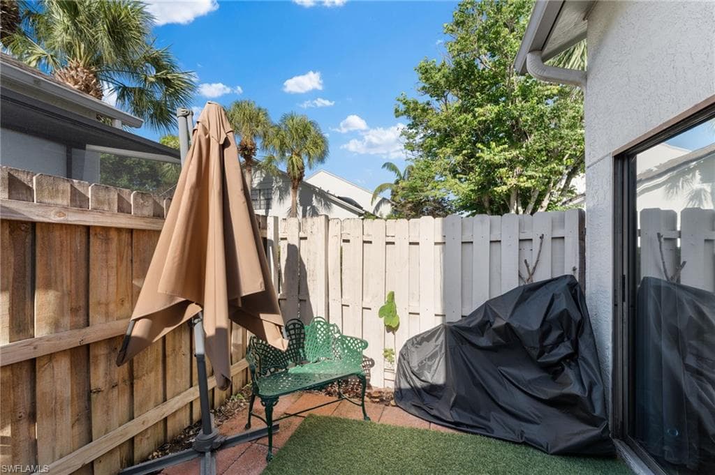 840 Meadowland Dr J, Naples, FL 34108-30