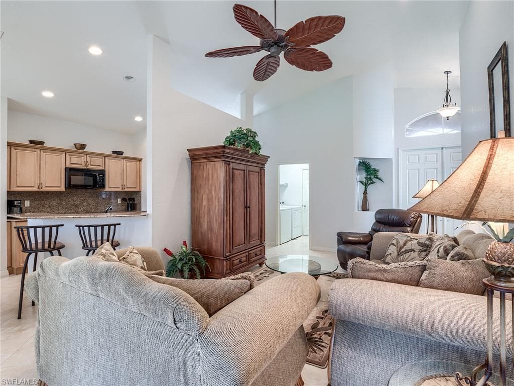 9460 Sun River Way, Estero, FL 33928-4