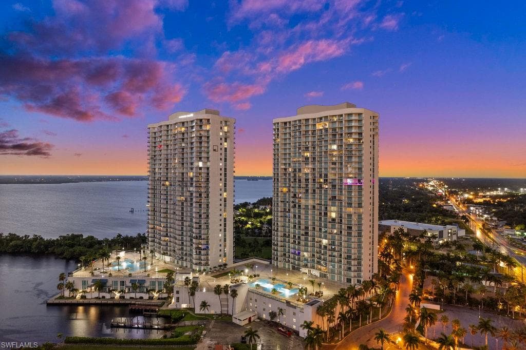 3000 Oasis Grand Blvd 1704, Fort Myers, FL 33916-2