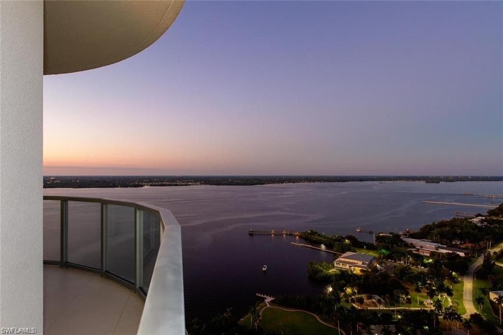 3000 Oasis Grand Blvd 1704, Fort Myers, FL 33916-29