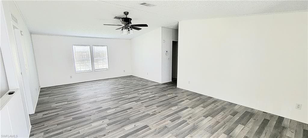 276 Grosbeak Ln, Naples, FL 34114-5