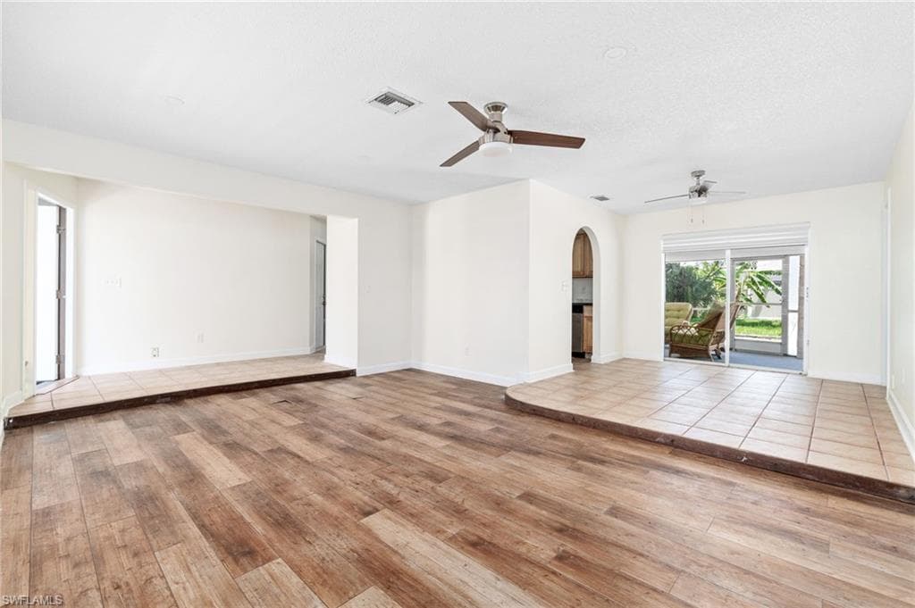 1513 52nd Ln, Cape Coral, FL 33914-9