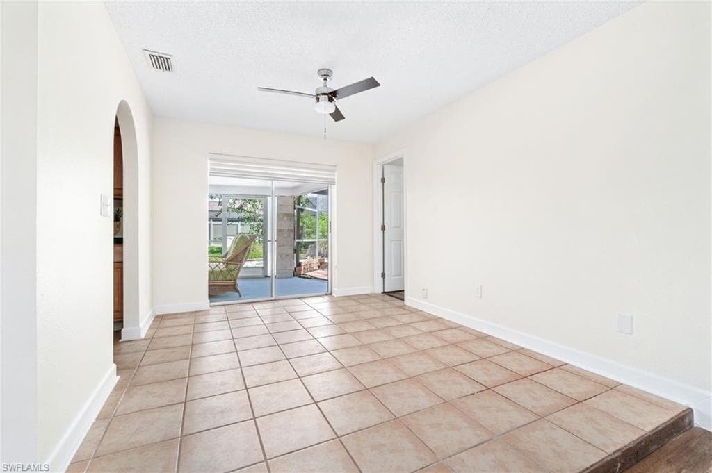 1513 52nd Ln, Cape Coral, FL 33914-10