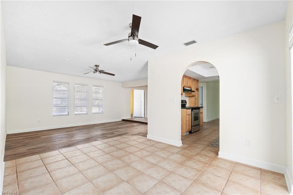 1513 52nd Ln, Cape Coral, FL 33914-11