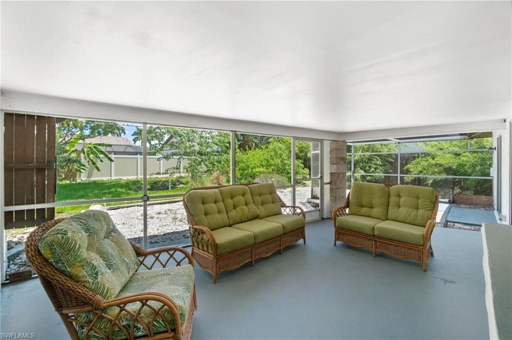 1513 52nd Ln, Cape Coral, FL 33914-27