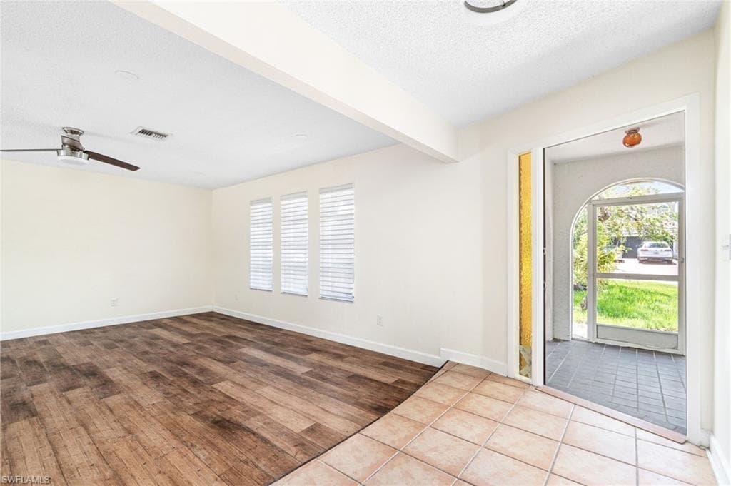 1513 52nd Ln, Cape Coral, FL 33914-5