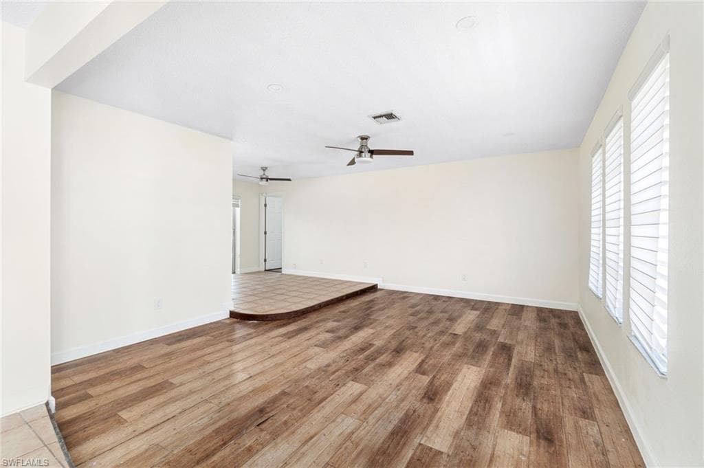 1513 52nd Ln, Cape Coral, FL 33914-7