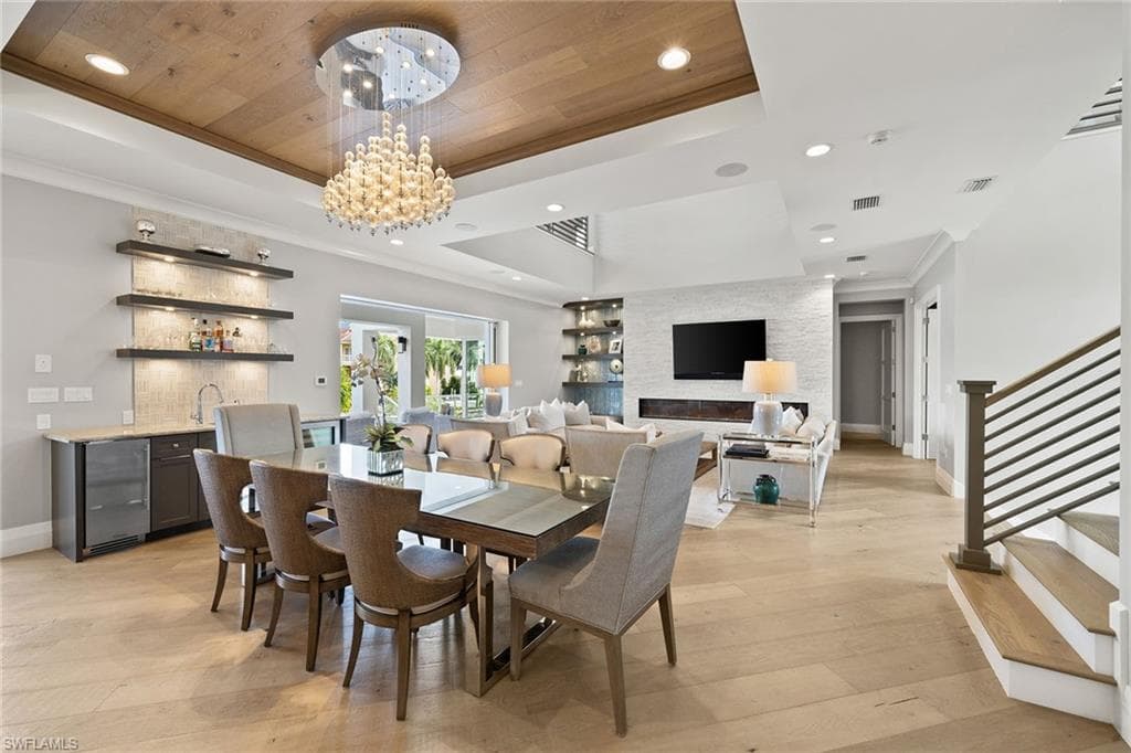 175 Conners Ave, Naples, FL 34108-20