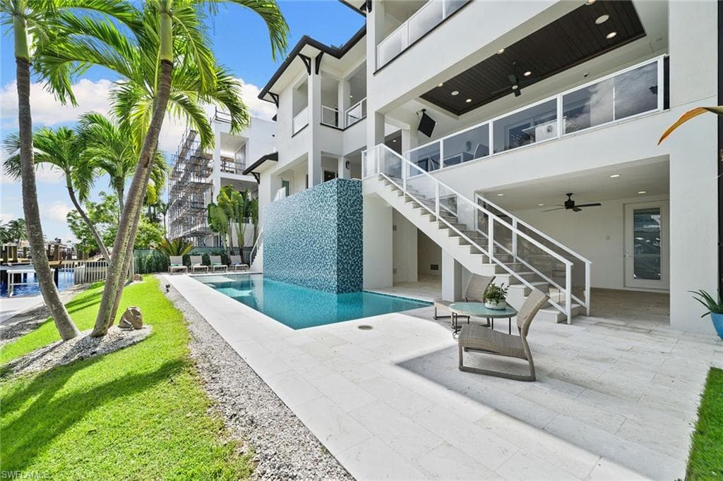 175 Conners Ave, Naples, FL 34108-28
