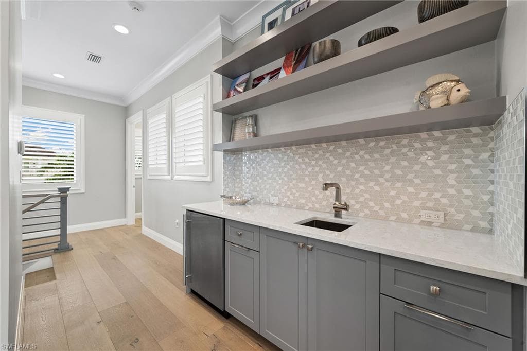 175 Conners Ave, Naples, FL 34108-38