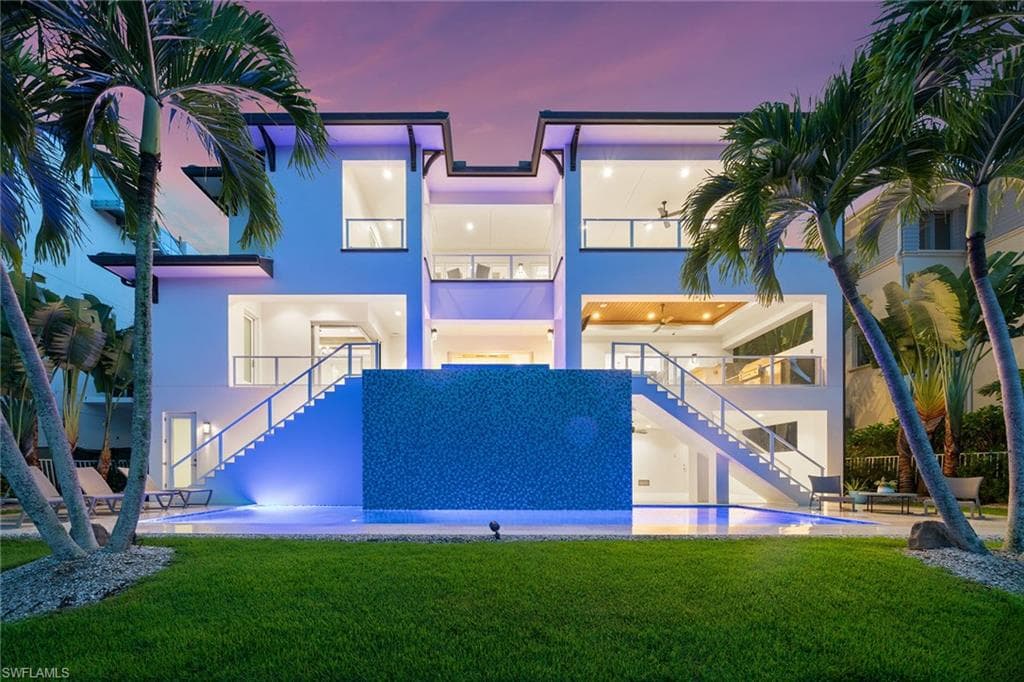 175 Conners Ave, Naples, FL 34108-3