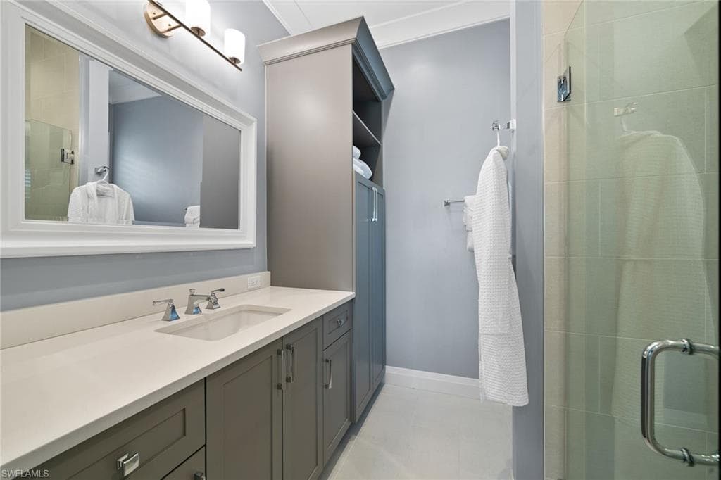 175 Conners Ave, Naples, FL 34108-41