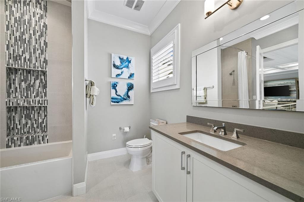 175 Conners Ave, Naples, FL 34108-47