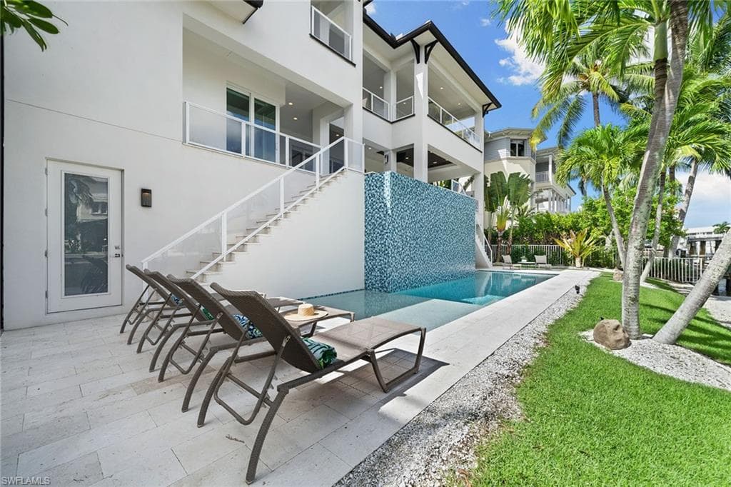 175 Conners Ave, Naples, FL 34108-48