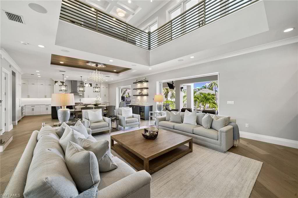 175 Conners Ave, Naples, FL 34108-7