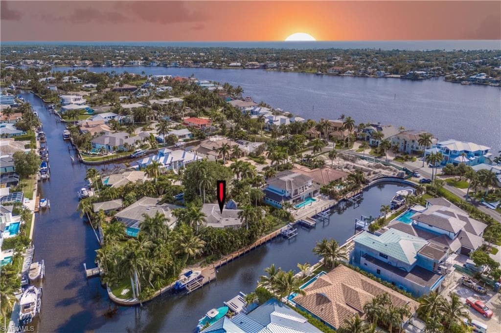 1303 Wahoo Ct, Naples, FL 34102-9