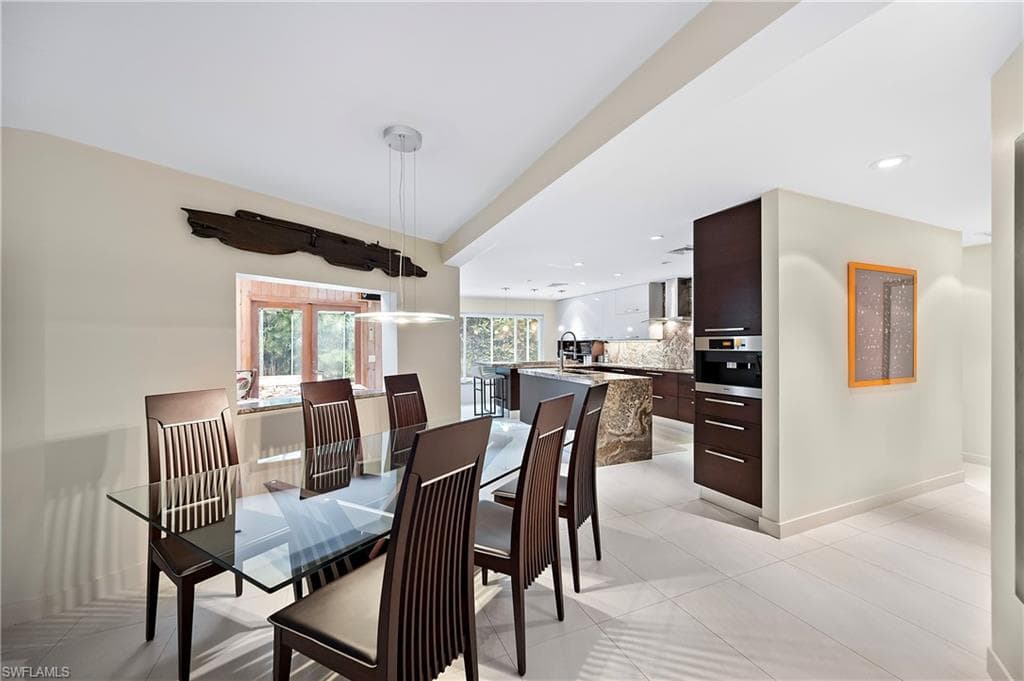 1303 Wahoo Ct, Naples, FL 34102-21