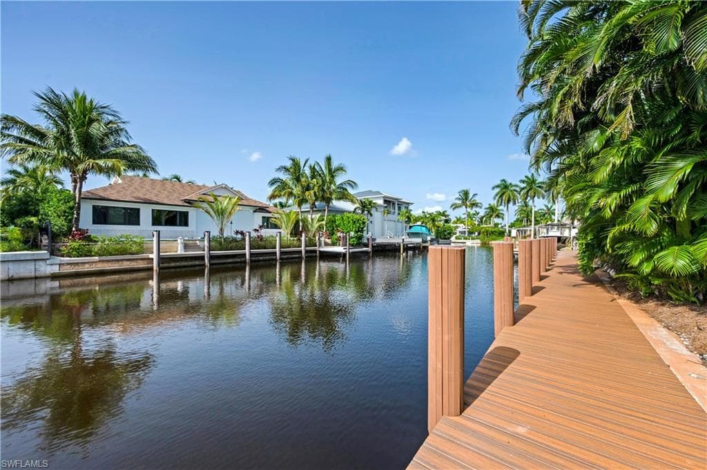1303 Wahoo Ct, Naples, FL 34102-38