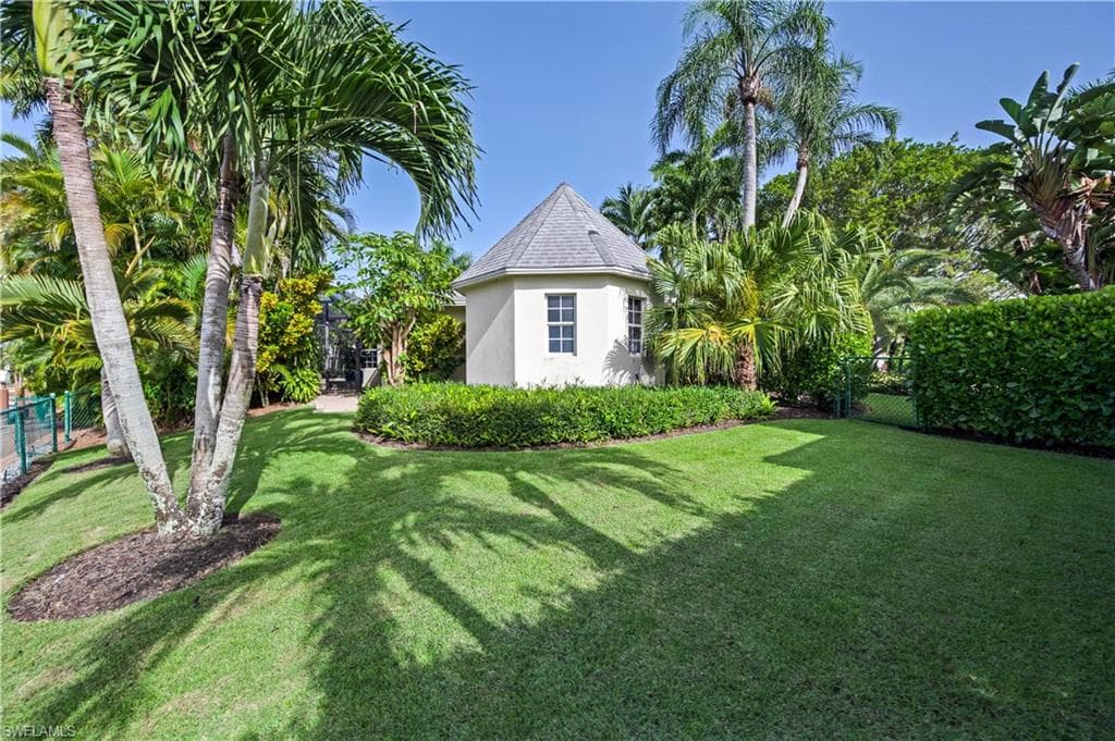 1303 Wahoo Ct, Naples, FL 34102-40