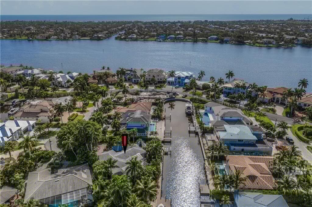 1303 Wahoo Ct, Naples, FL 34102-44