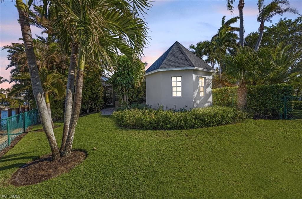 1303 Wahoo Ct, Naples, FL 34102-7
