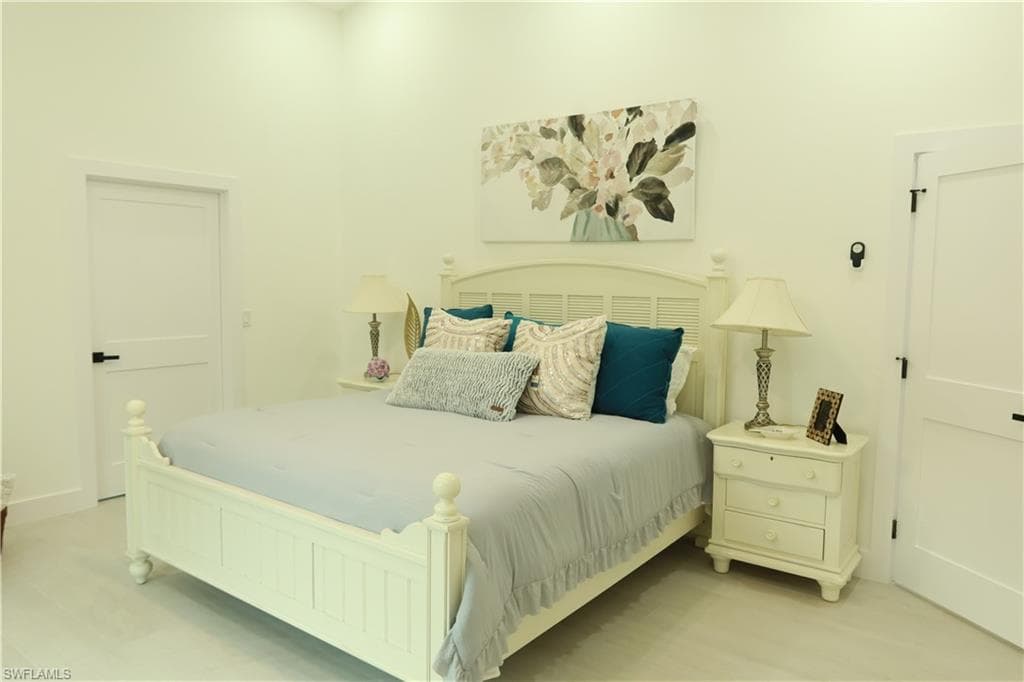 181 Briarcliff Ln, Naples, FL 34113-13