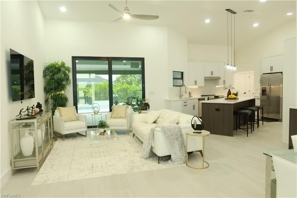 181 Briarcliff Ln, Naples, FL 34113-6
