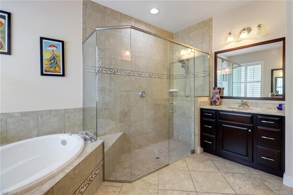 7787 Martino Cir, Naples, FL 34112-21