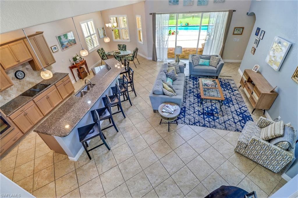 7787 Martino Cir, Naples, FL 34112-7