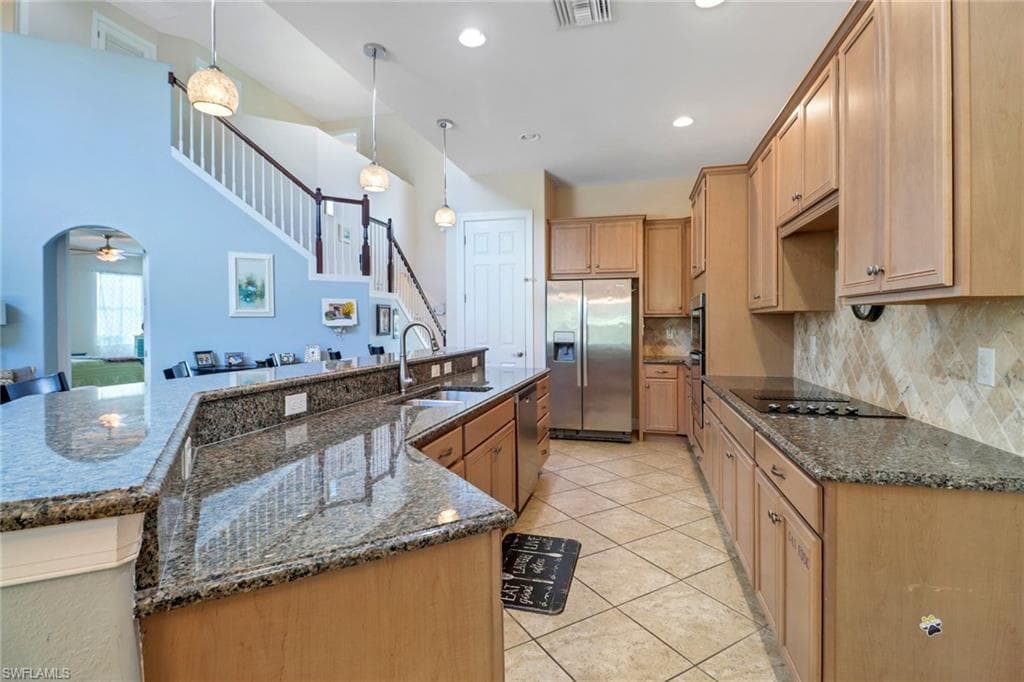 7787 Martino Cir, Naples, FL 34112-8