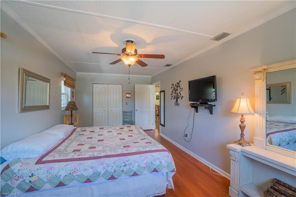 736 104th Ave N, Naples, FL 34108-20