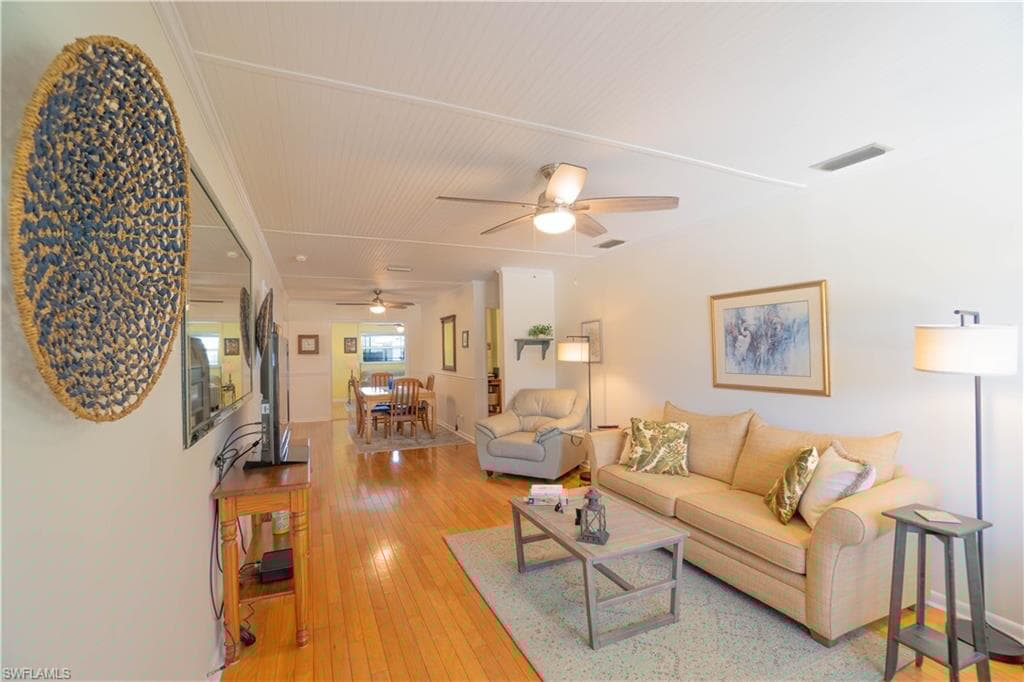 736 104th Ave N, Naples, FL 34108-5