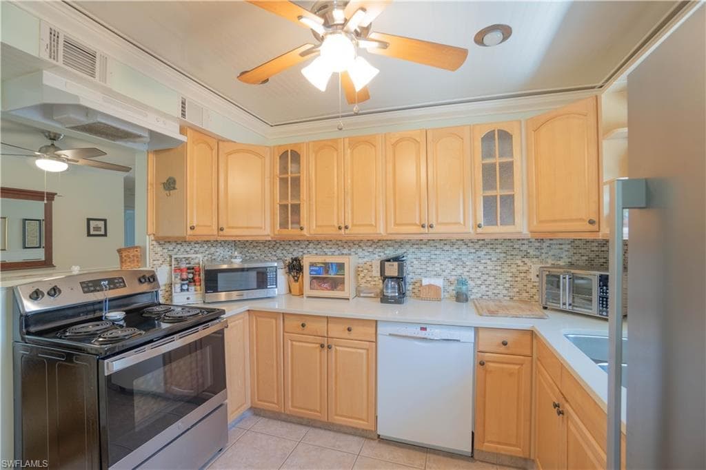 736 104th Ave N, Naples, FL 34108-8