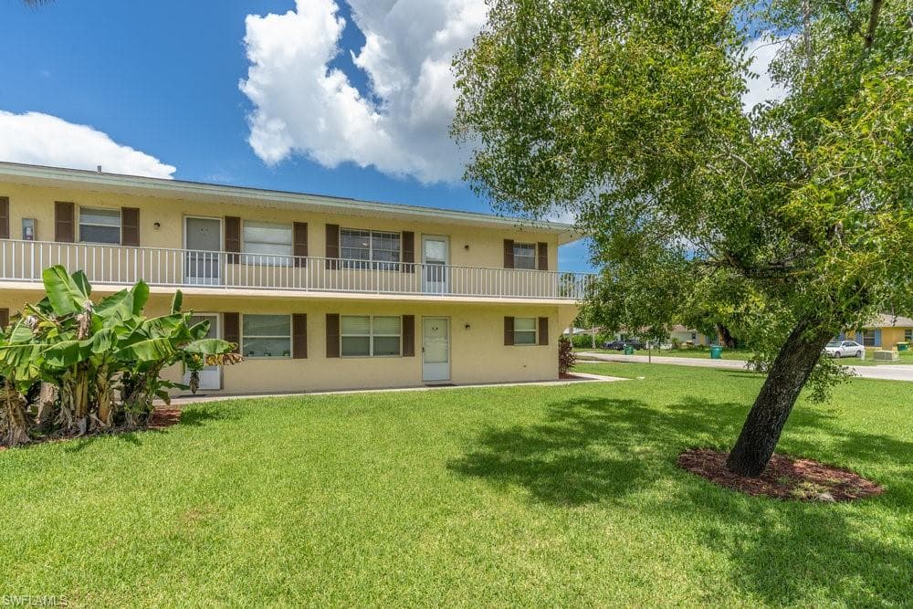 3325 Airport Rd N S8, Naples, FL 34105-1
