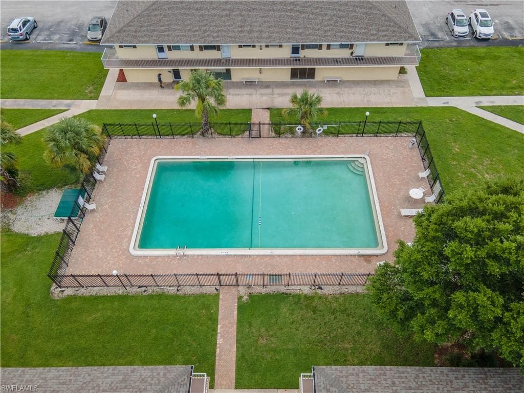 3325 Airport Rd N S8, Naples, FL 34105-3