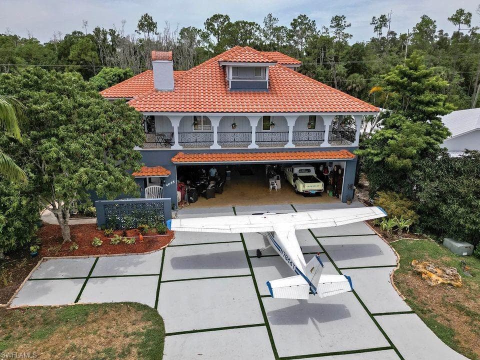 4045 Skyway Dr 26, Naples, FL 34112-2