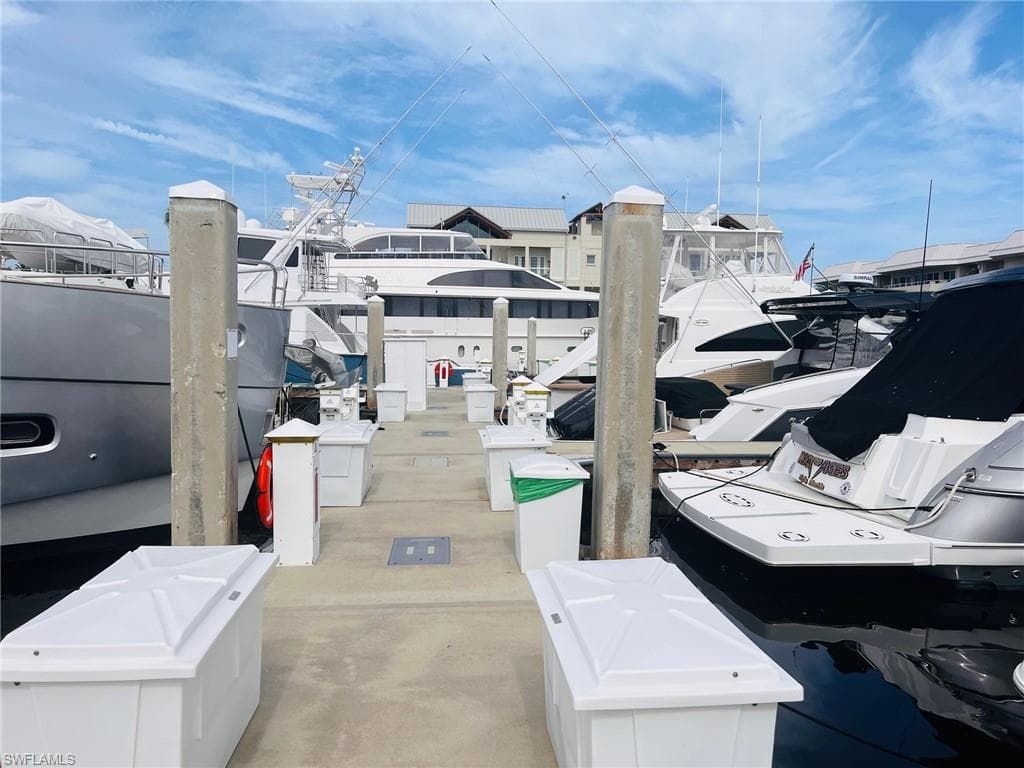 1001 10th Ave S, Naples, FL 34102-10