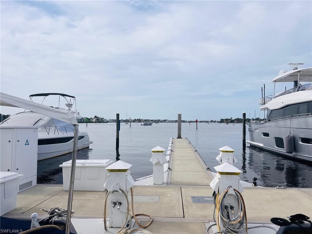 1001 10th Ave S, Naples, FL 34102-11