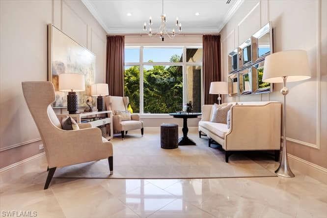 595 Regatta Rd, Naples, FL 34103-6