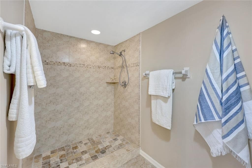7340 Glenmoor Ln 3105, Naples, FL 34104-15