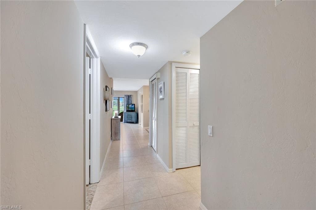 7340 Glenmoor Ln 3105, Naples, FL 34104-25