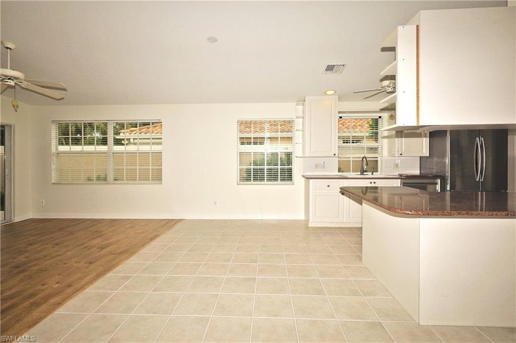 5009 Ventura Ct, Naples, FL 34109-17