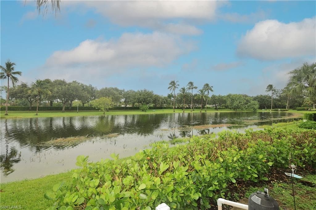 5009 Ventura Ct, Naples, FL 34109-30