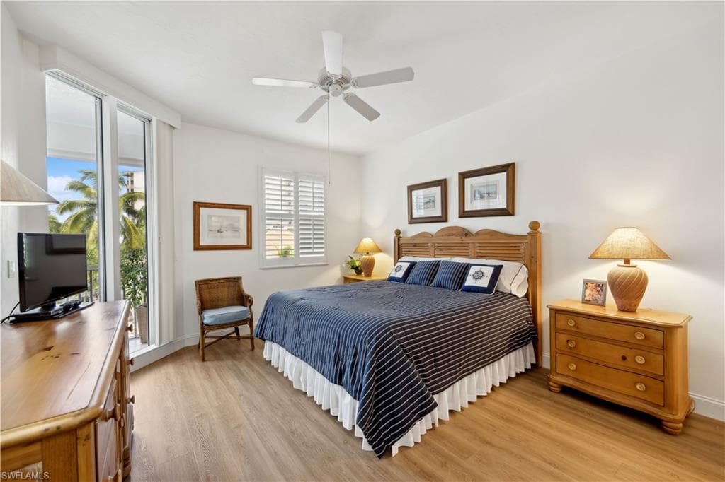 460 Launch Cir 303, Naples, FL 34108-10