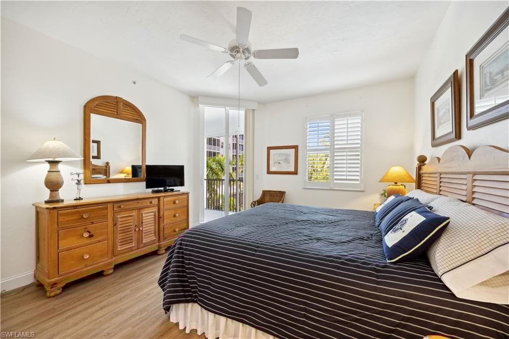 460 Launch Cir 303, Naples, FL 34108-11