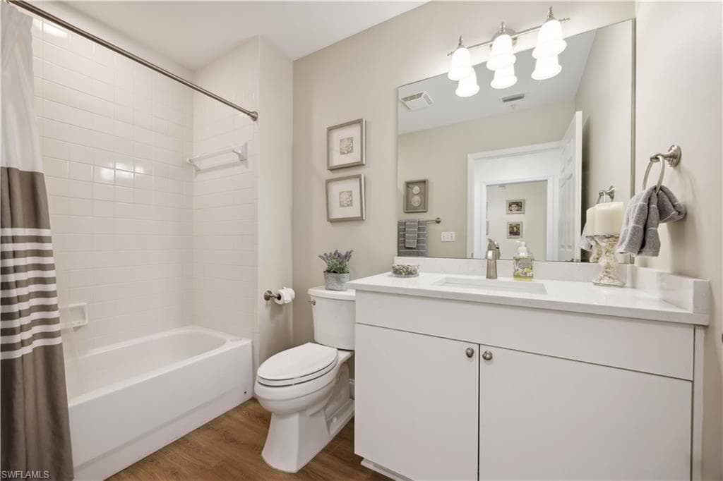 460 Launch Cir 303, Naples, FL 34108-16