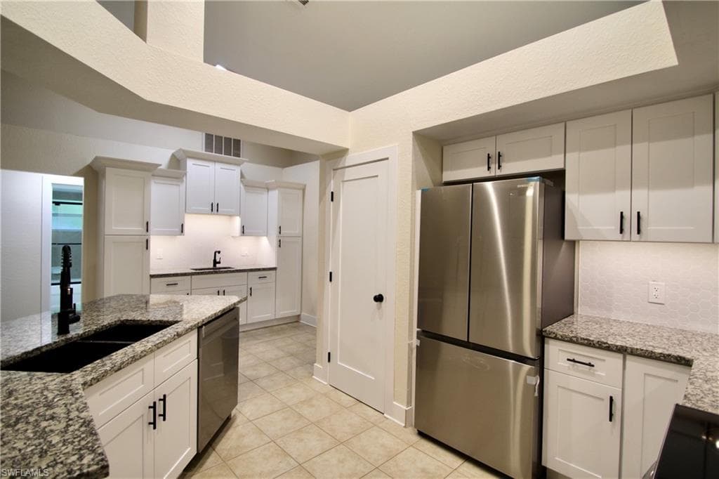 6112 Kramer Ave, Fort Myers, FL 33905-4