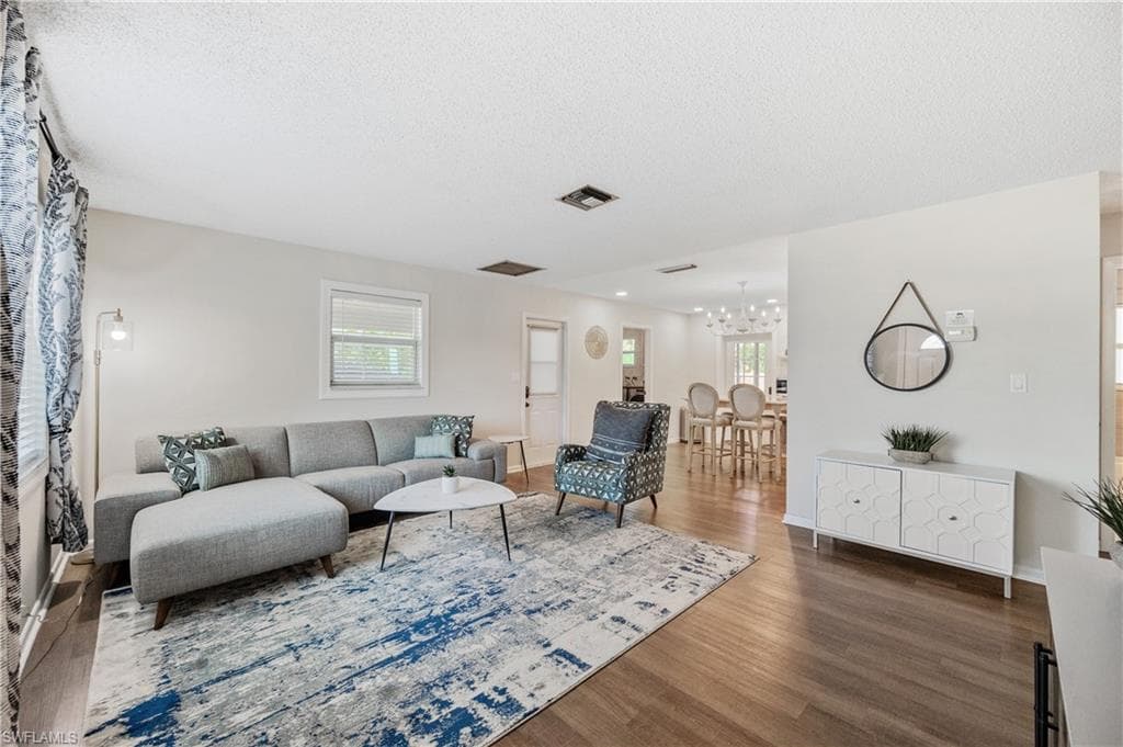 27610 Roslin Dr, Bonita Springs, FL 34135-10