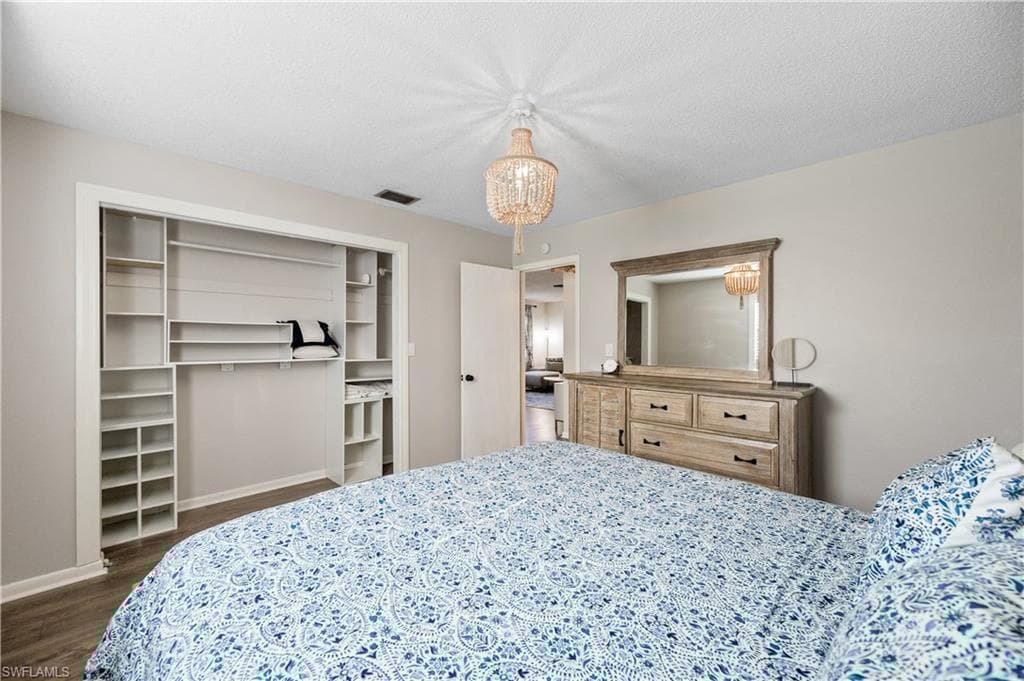 27610 Roslin Dr, Bonita Springs, FL 34135-15